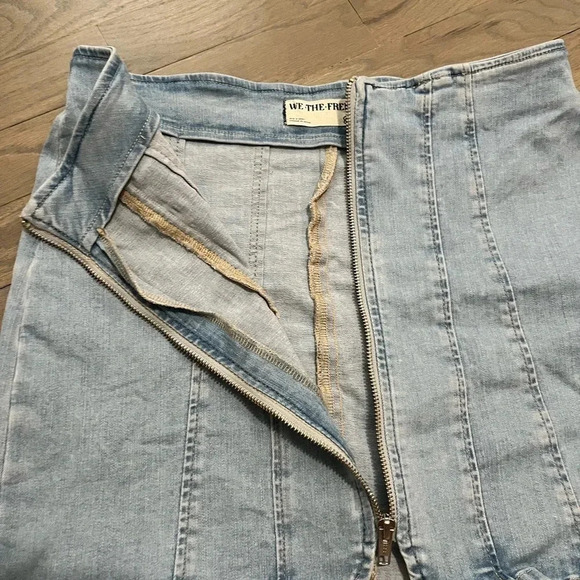 Free People Layla Zip Denim Mini Skirt in Starwash Blue Size 8 - Picture 7 of 9